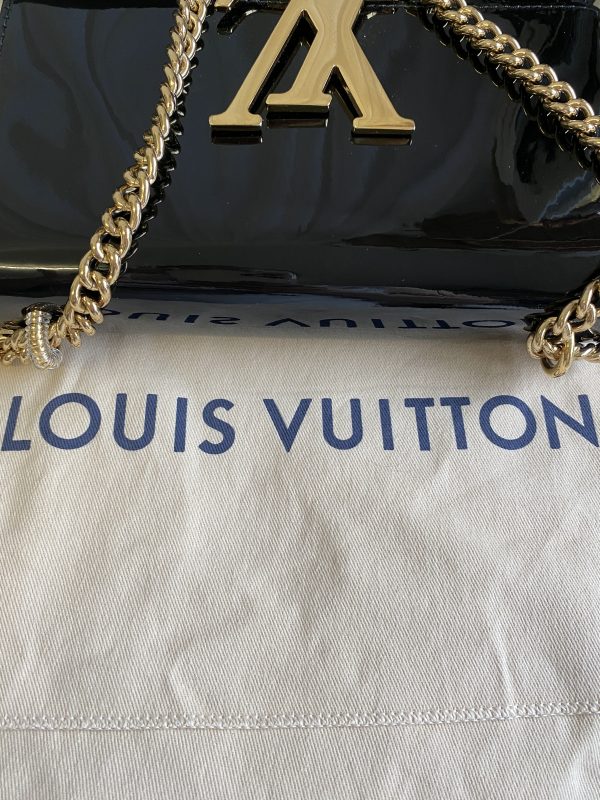LV Louise chain scratch protector